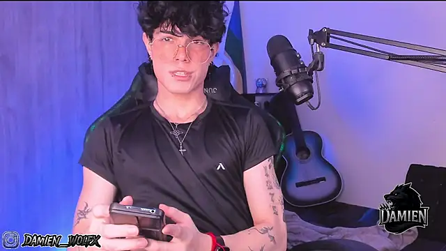 cinnamon boyxxx online show from September 2025 01:22:01 AM