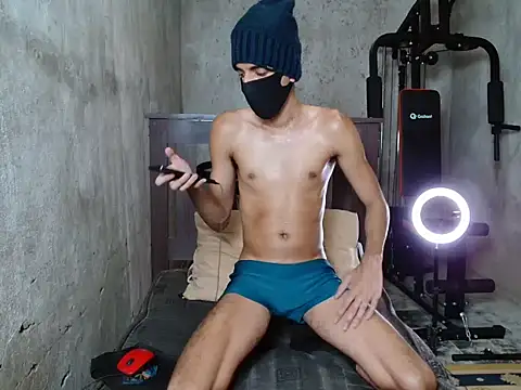 skinnyboy1000 online show from October 2025 05:58:02 PM