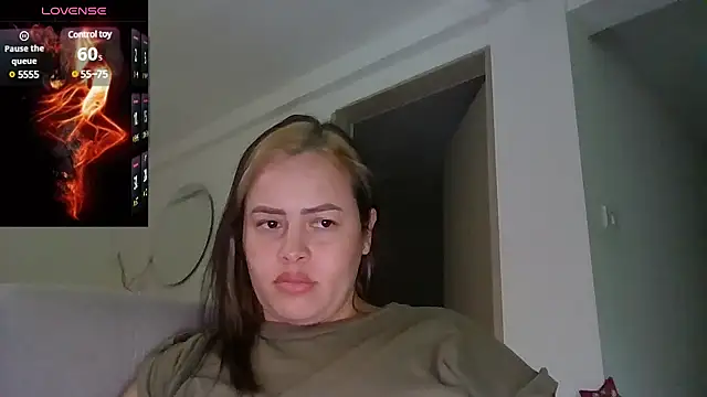 Snapshot of saramartinez1000 chatting on December 2024 10:26:01 PM saramartinez1000 online show from December 2024 10:26:01 PM