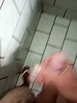 Snapshot of Din0071 chatting on December 2024 02:03:02 AM Din0071 online show from December 2024 02:03:02 AM