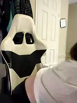 Snapshot of velvetta_ chatting on March 2025 01:56:01 AM velvetta online show from March 2025 01:56:01 AM