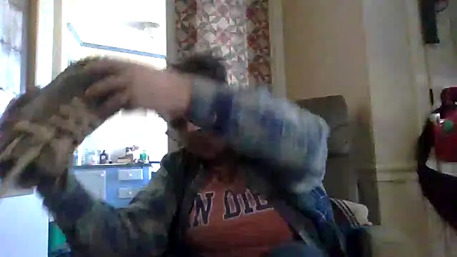 Snapshot of velvetta_ chatting on December 2025 06:48:02 PM velvetta online show from December 2025 06:48:02 PM