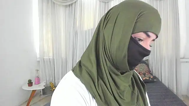 Uzra hayed online show from June 2026 03:28:01 PM