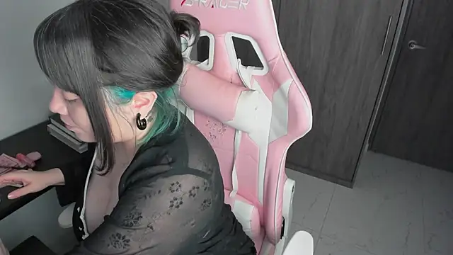  hikaru arimura online show from April 2026 02:05:02 AM