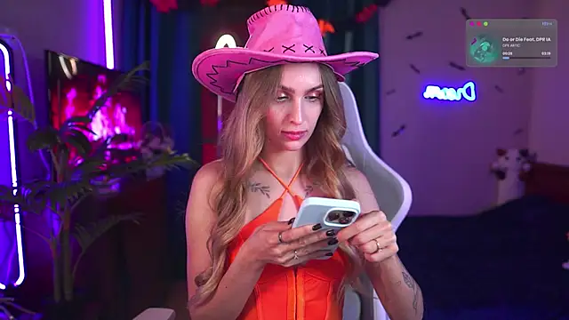 Snapshot of Kamila_icee chatting on October 2025 10:11:02 PM Kamila icee online show from October 2025 10:11:02 PM