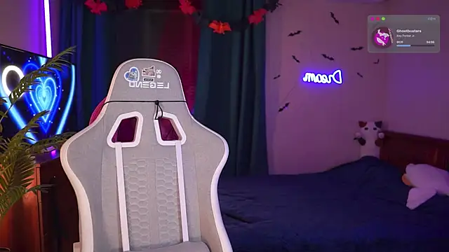 Snapshot of Kamila_icee chatting on November 2025 08:33:02 PM Kamila icee online show from November 2025 08:33:02 PM