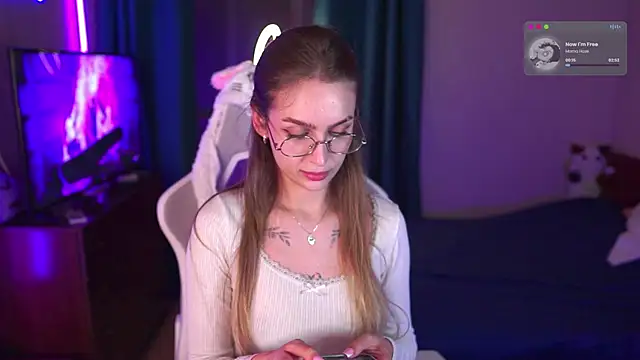 Snapshot of Kamila_icee chatting on November 2025 10:29:02 PM Kamila icee online show from November 2025 10:29:02 PM