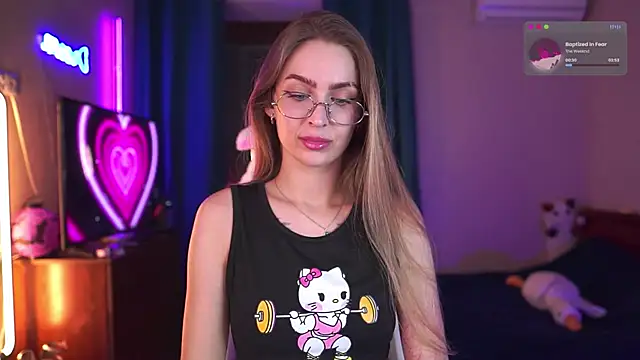 Snapshot of Kamila_icee chatting on November 2025 08:19:02 PM Kamila icee online show from November 2025 08:19:02 PM