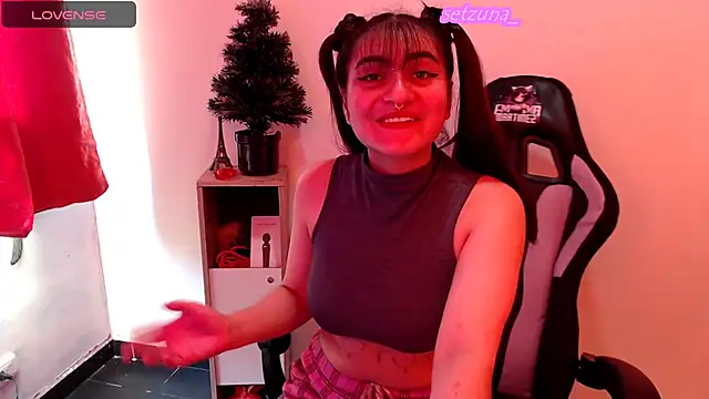 setzuna  online show from December 2024 08:15:01 PM