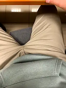 onbifeet online show from January 2026 05:50:01 PM