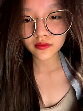 Krixxi22 online show from October 2025 02:34:01 PM