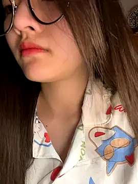 Krixxi22 online show from November 2025 02:50:02 PM