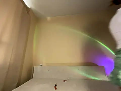 Snapshot of winter__sun chatting on September 2025 01:11:02 PM winter  sun online show from September 2025 01:11:02 PM