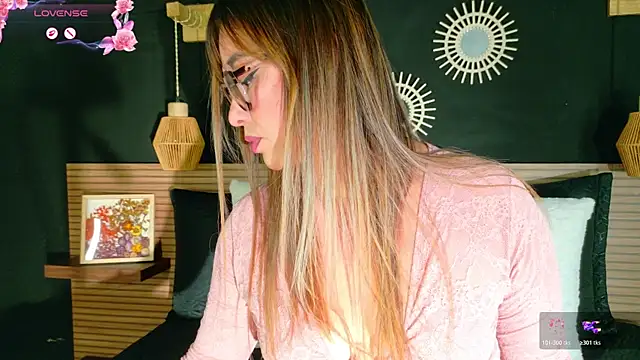 AnnaVictoria   online show from April 2026 10:24:02 PM