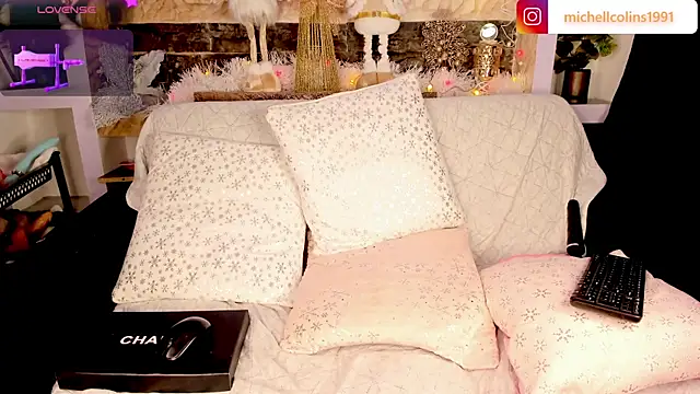 Snapshot of miicheell_colins31 chatting on December 2024 09:37:02 PM miicheell colins31 online show from December 2024 09:37:02 PM