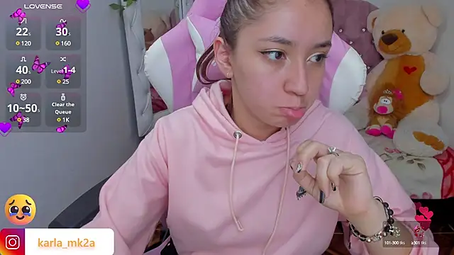 Snapshot of karla_cute01 chatting on March 2025 09:10:02 PM karla cute01 online show from March 2025 09:10:02 PM