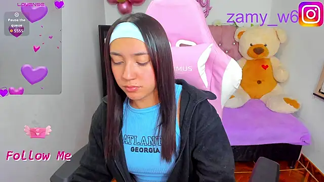 Snapshot of karla_cute01 chatting on November 2025 05:43:02 AM karla cute01 online show from November 2025 05:43:02 AM