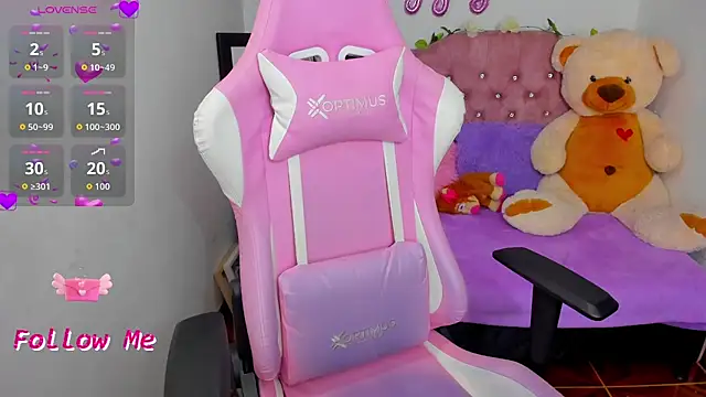 Snapshot of karla_cute01 chatting on November 2025 05:28:02 AM karla cute01 online show from November 2025 05:28:02 AM