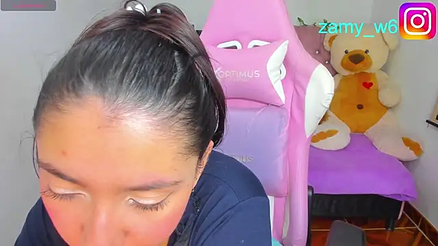 Snapshot of karla_cute01 chatting on April 2026 05:03:01 AM karla cute01 online show from April 2026 05:03:01 AM