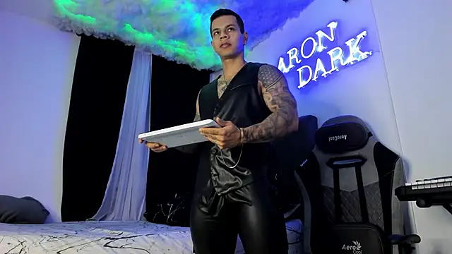 Aron Dark online show from February 2025 11:47:02 AM