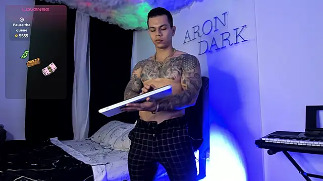 Aron Dark online show from March 2025 10:48:02 PM