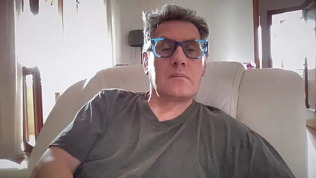 Snapshot of Britmi chatting on June 2026 01:24:02 PM Britmi online show from June 2026 01:24:02 PM