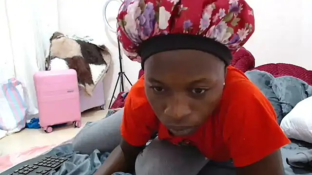 Snapshot of trina_kay chatting on February 2026 11:31:02 PM trina kay online show from February 2026 11:31:02 PM