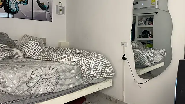 wendy alejo1712 online show from October 2025 10:56:01 PM