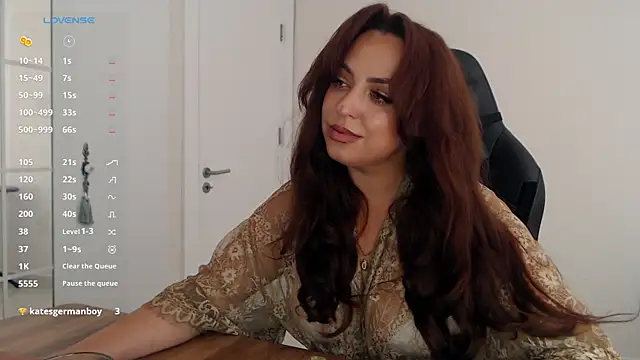 Snapshot of _Just_a_queen_3 chatting on May 2026 09:05:01 AM Just a queen 3 online show from May 2026 09:05:01 AM