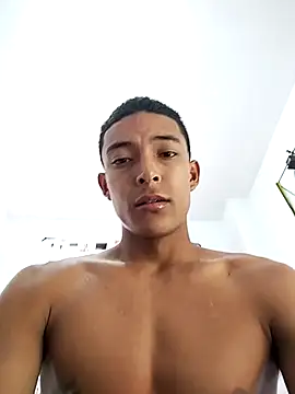 Demiansteven2 online show from February 2026 05:17:01 PM