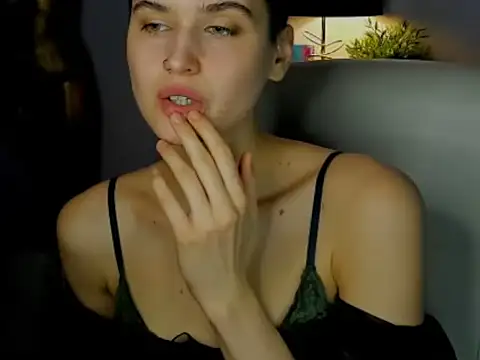 sarah perfect online show from November 2025 10:46:02 AM