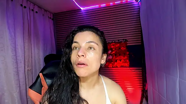 Snapshot of rosse_2504 chatting on September 2025 05:03:02 PM rosse 2504 online show from September 2025 05:03:02 PM