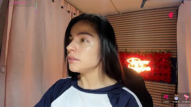 Snapshot of rosse_2504 chatting on November 2025 05:02:02 PM rosse 2504 online show from November 2025 05:02:02 PM