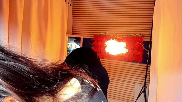 Snapshot of rosse_2504 chatting on November 2025 09:18:02 AM rosse 2504 online show from November 2025 09:18:02 AM