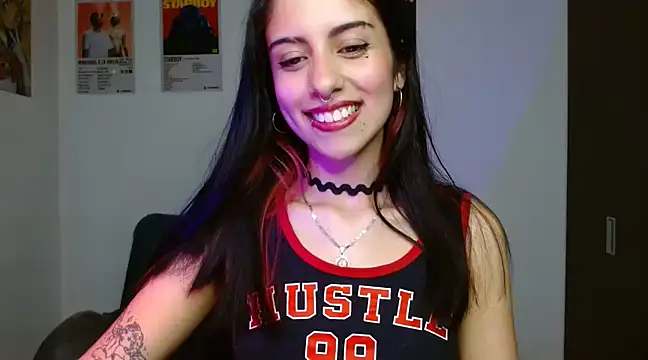 Snapshot of Ary_Pieerce chatting on December 2024 09:15:01 PM Ary Pieerce online show from December 2024 09:15:01 PM