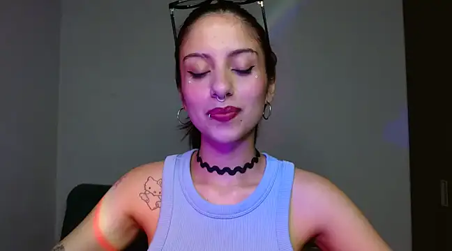 Snapshot of Ary_Pieerce chatting on December 2024 11:47:02 PM Ary Pieerce online show from December 2024 11:47:02 PM