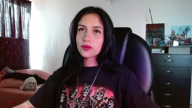 Snapshot of Ary_Pieerce chatting on October 2025 09:44:01 PM Ary Pieerce online show from October 2025 09:44:01 PM