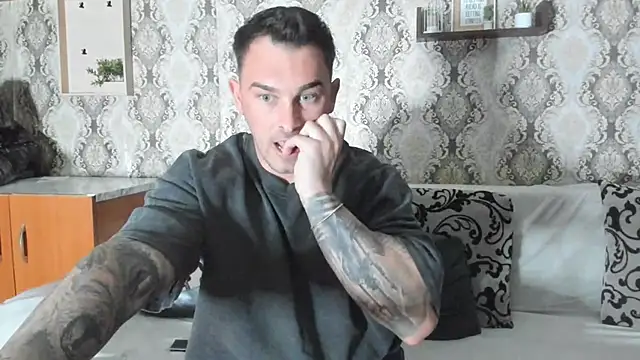 Jonmusclemaster online show from February 2025 08:51:02 PM