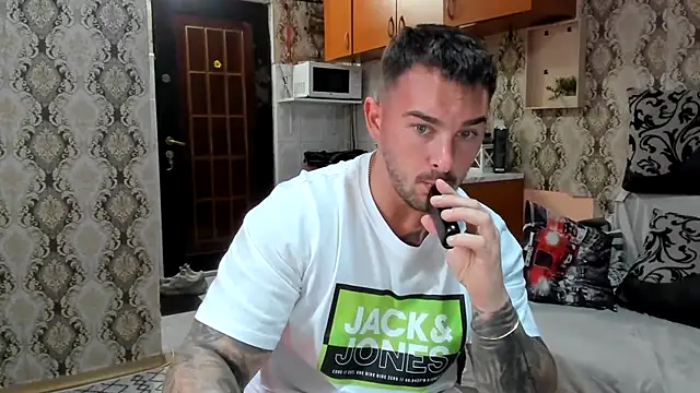 Jonmusclemaster online show from October 2025 07:38:01 PM