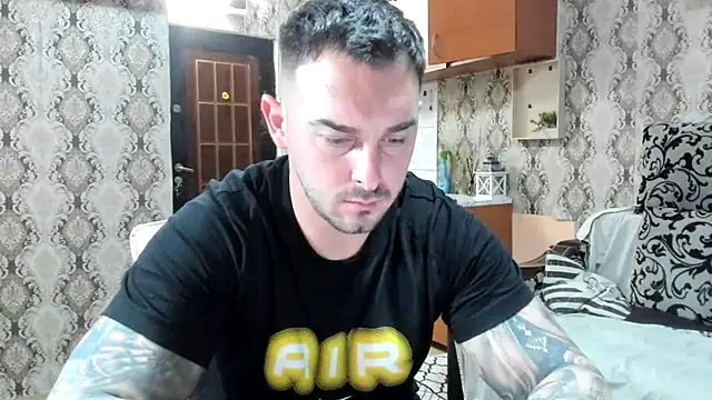 Jonmusclemaster online show from December 2025 09:20:01 PM