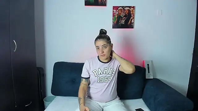 AndreaAndKarina online show from October 2025 02:47:01 PM