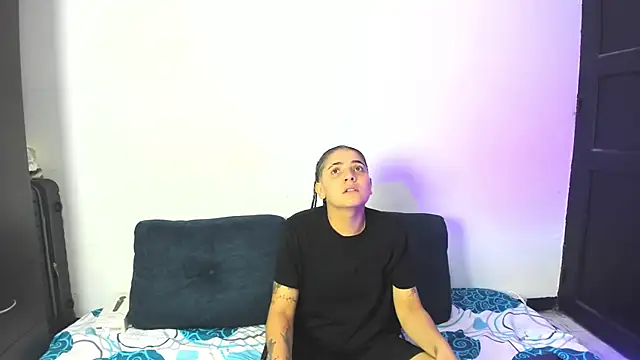 AndreaAndKarina online show from November 2025 12:02:02 AM