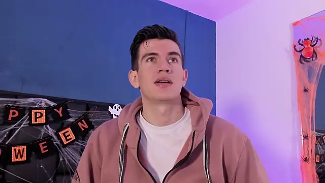 MikaelSlow online show from November 2025 04:15:02 AM