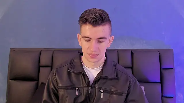 MikaelSlow online show from January 2026 04:39:02 AM