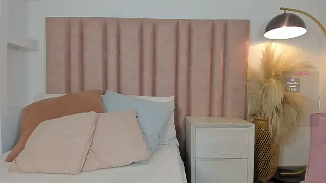 im alejandra  online show from July 2026 04:36:01 AM