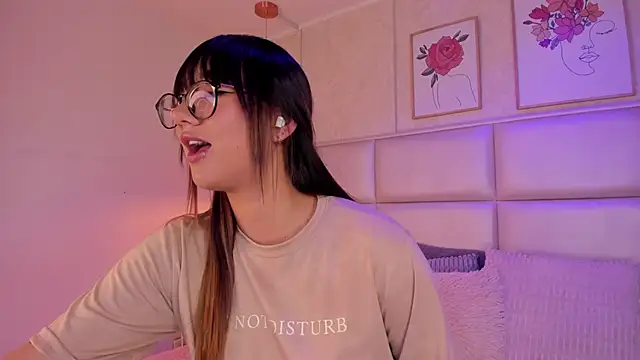 Snapshot of Aily_Yozuko chatting on February 2026 02:38:01 AM Aily Yozuko online show from February 2026 02:38:01 AM