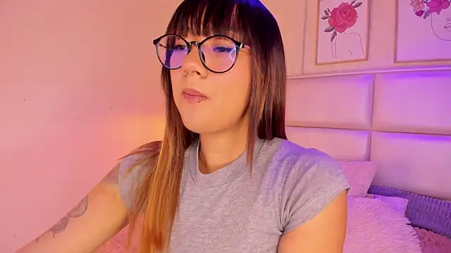 Snapshot of Aily_Yozuko chatting on February 2026 02:37:02 AM Aily Yozuko online show from February 2026 02:37:02 AM