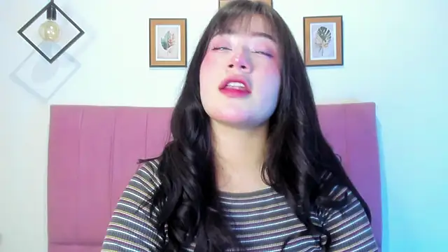 GENNESIS LOVE online show from November 2025 03:27:01 AM