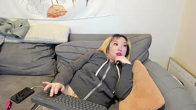 Snapshot of luxgray chatting on February 2025 10:54:01 PM luxgray online show from February 2025 10:54:01 PM