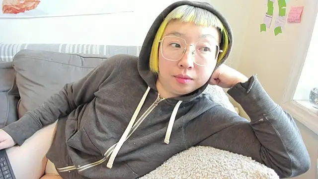 Snapshot of luxgray chatting on March 2026 08:08:02 PM luxgray online show from March 2026 08:08:02 PM